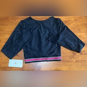 Fabletics Eco-Conscious Front Twist l/s top small NWT NEW Black Crop Athletic